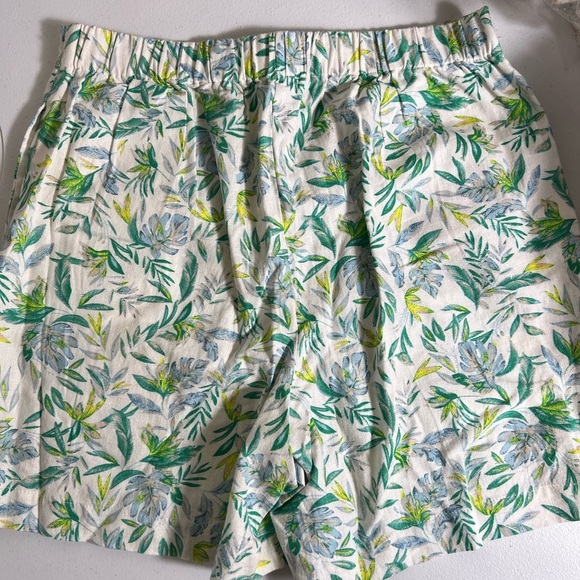 NWOT Ellen Tracy women’s floral print Linen Blend green floral Skort L - Picture 8 of 8